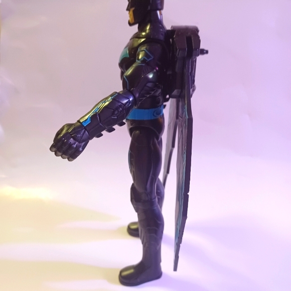 DC COMICS BAT MAN BAT-TECH DELUXE ACTION FIGURE 12 INCHES - Picture 6 of 7